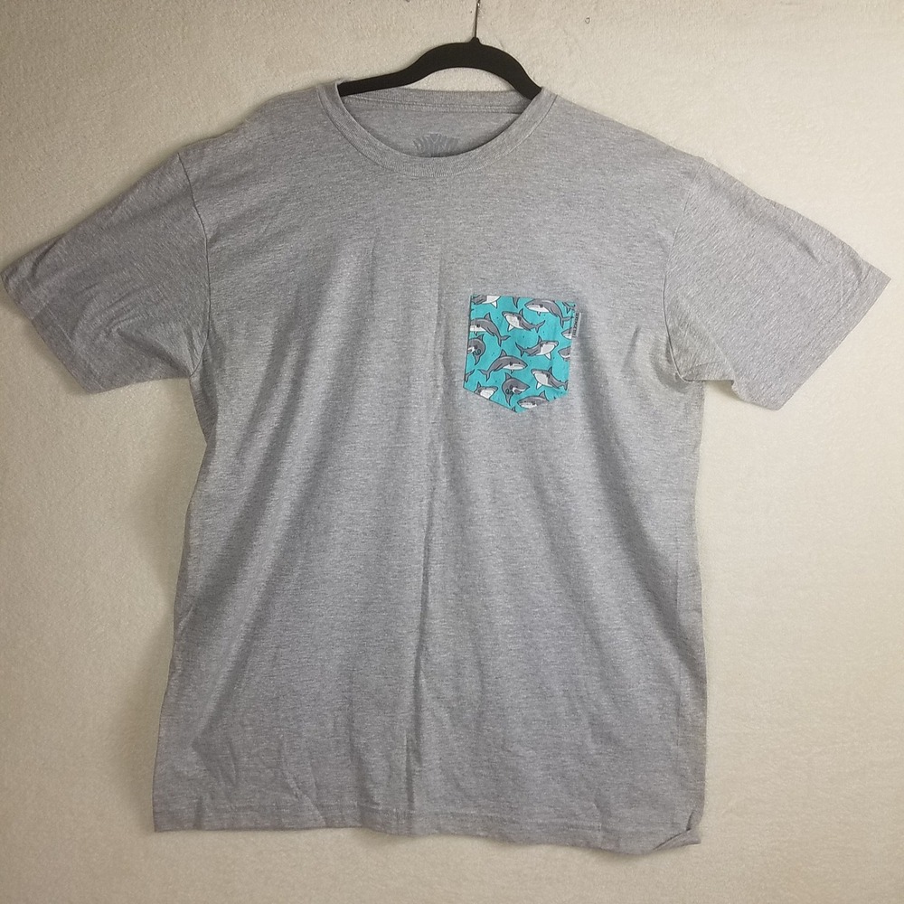 Serengetee Pocket T-Shirt Mens XL Gray Excellent Shark Print Turquoise Graphic
